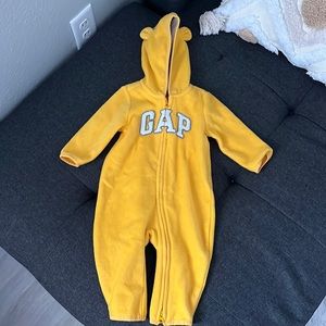 Gap coverall zip up footie with hoodie baby boy size 3-6 months new without tags